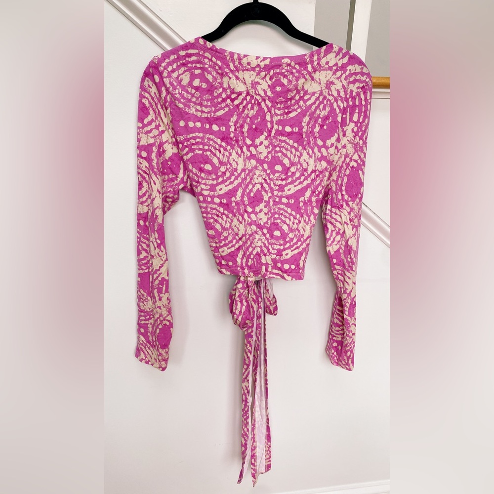 Daily Practice by Anthropologie Cropped Wrap Top in Hot Pink Print Size L - Picture 11 of 14